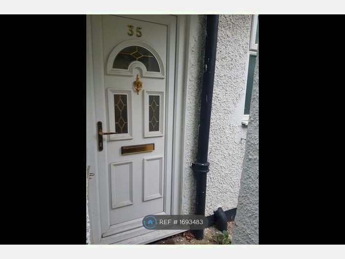 2 Bedroom Maisonette To Rent In Braund Avenue, Greenford, UB6