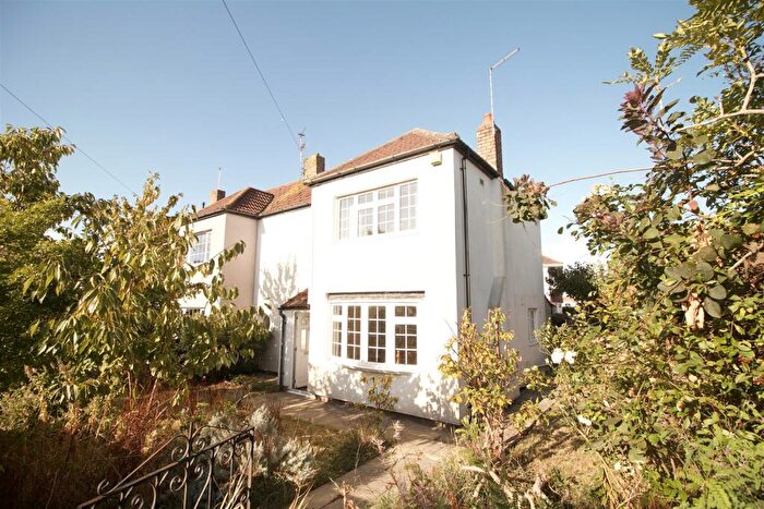 4 Bedroom Semi-Detached House To Rent In The Mead, Bristol, BS34
