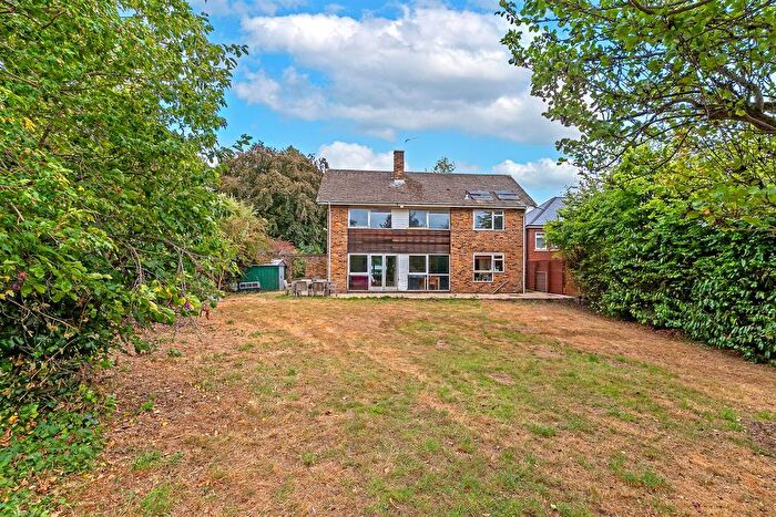 4 Bedroom Detached House For Sale In Townsend Drive, St. Albans, AL3