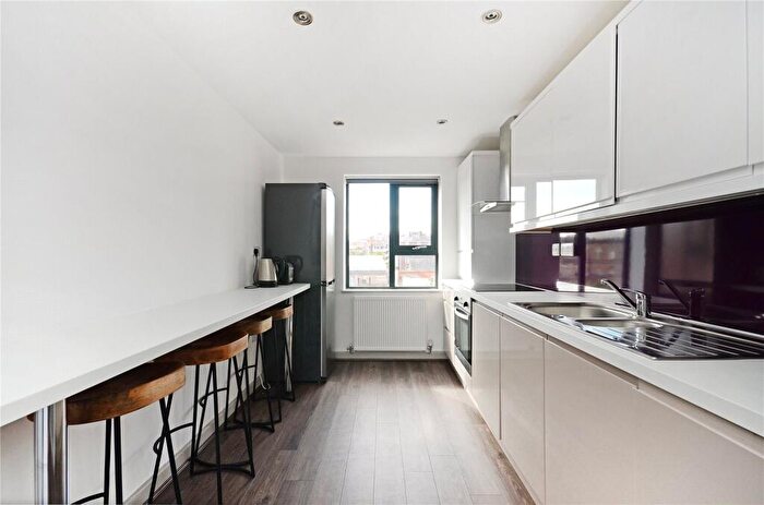 1 Bedroom Flat To Rent In Dun Street, Sheffield, Uk, S3
