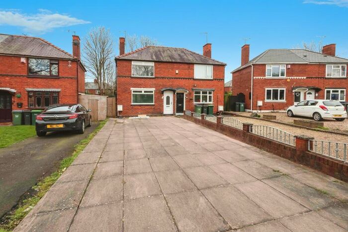 2 Bedroom House To Rent In Habberley Road, Rowley Regis, B65