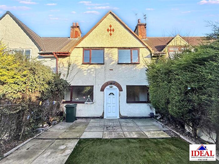 3 Bedroom Terraced House For Sale In The Crescent, Woodlands, Doncaster, DN6