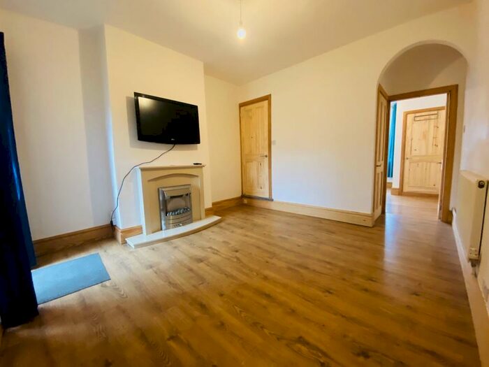 2 Bedroom Terraced House To Rent In King Street, Loughborough, LE11