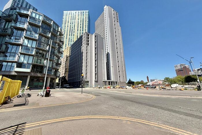 2 Bedroom Apartment To Rent In Greengate, Salford, M3