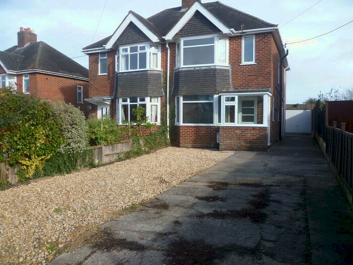 3 Bedroom Semi-Detached House To Rent In Westbury, BA13