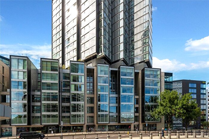 2 Bedroom Flat To Rent In Carrara Tower, Bollinder Place, EC1V