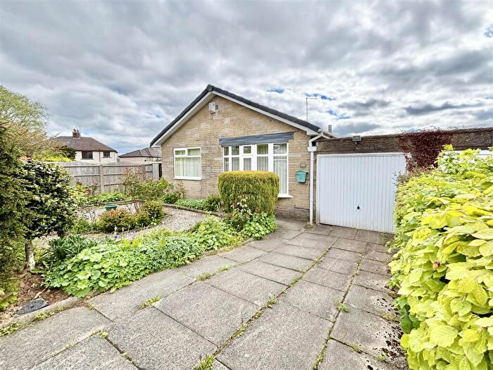 2 Bedroom Detached Bungalow For Sale In Hughendon Drive, Thornton, Bradford, BD13
