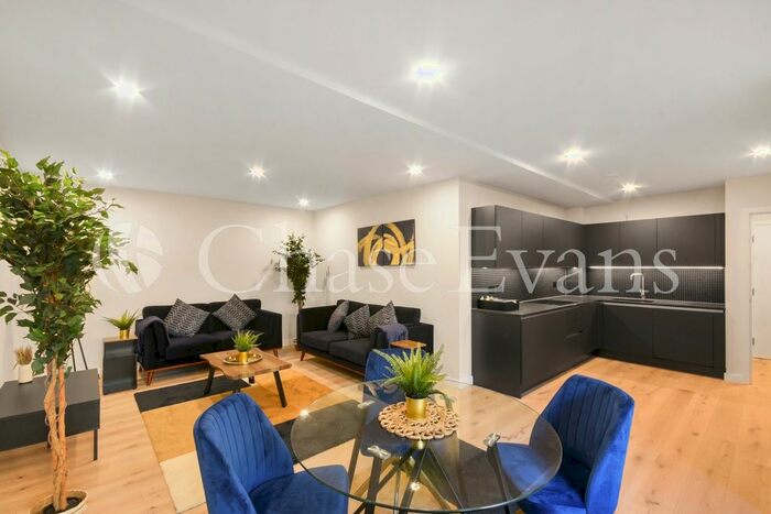 2 Bedroom Flat To Rent In Sarsen House, Hanwell Square, Hanwell, W7