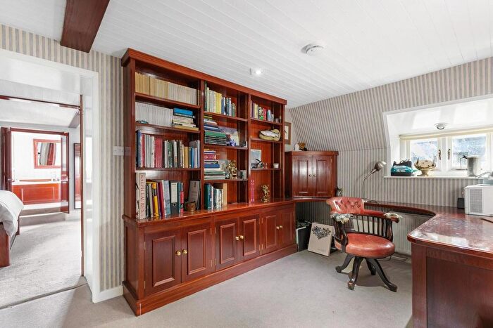 5 Bedroom Property To Rent In Lightermans Walk, Wandsworth, SW18