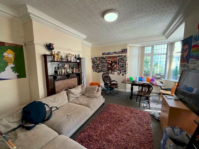 7 Bedroom Detached House To Rent In Derby Road, Nottingham, Nottinghamshire, NG7