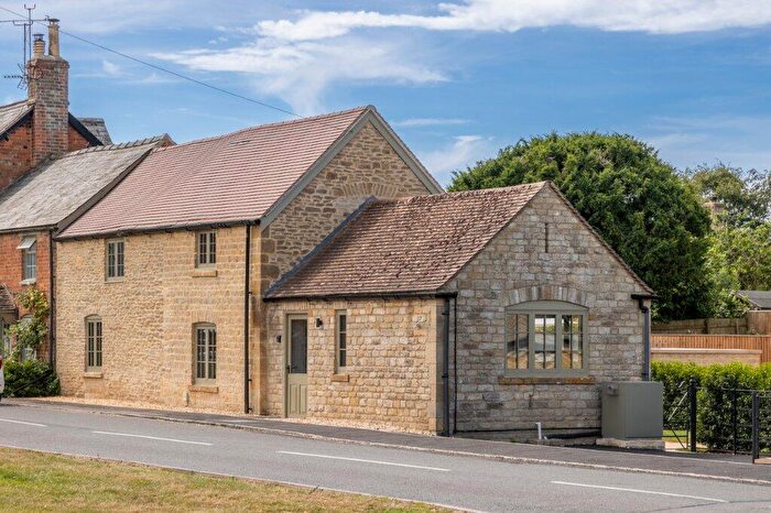2 Bedroom End Of Terrace House For Sale In Old Burford Road, Bledington, Chipping Norton, Gloucestershire, OX7