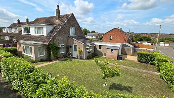 3 Bedroom Semi-Detached House For Sale In Thorold Avenue, Cranwell, NG34