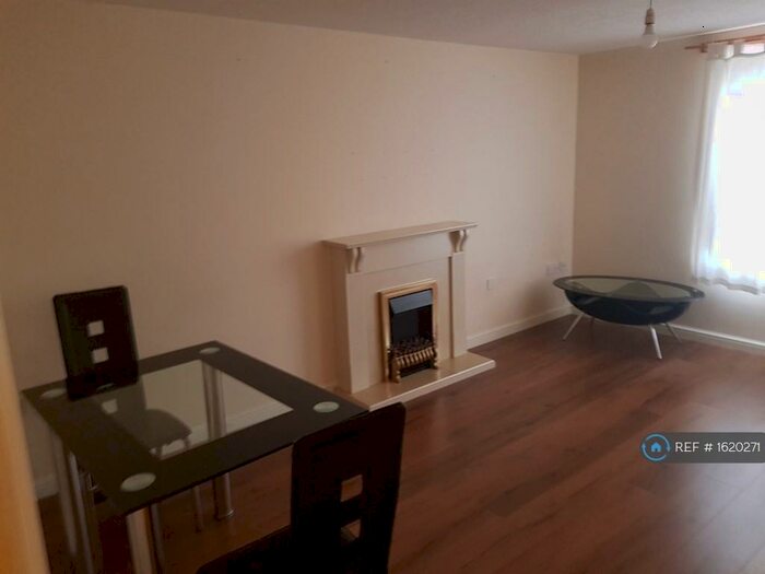 2 Bedroom Flat To Rent In Marathon Way, London, SE28