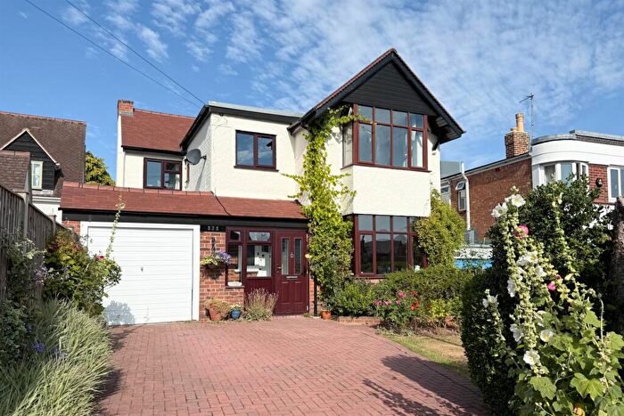 4 Bedroom House For Sale In Old Bath Road, Cheltenham, GL53