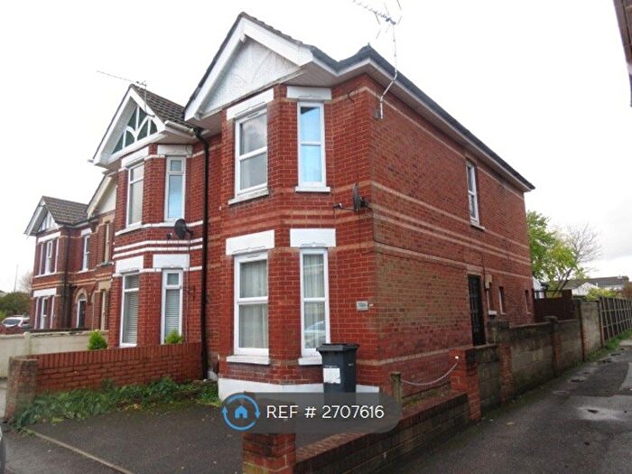 4 Bedroom Semi Detached House To Rent In Bemister Road, Bournemouth, BH9