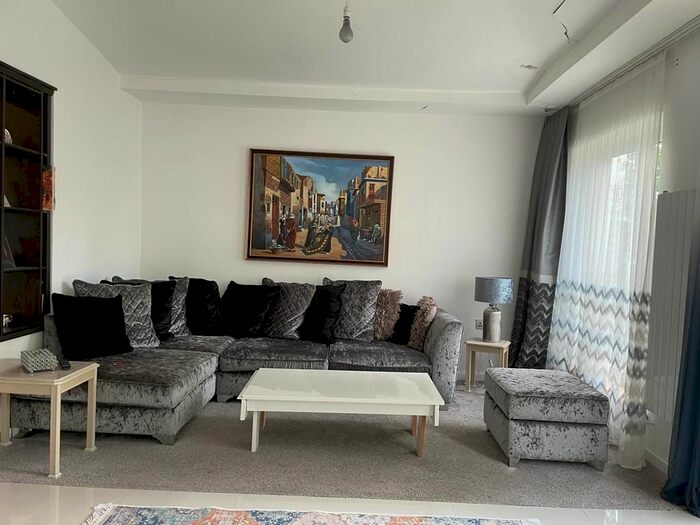 4 Bedroom Detached House To Rent In Beechcroft Gardens, Wembley, HA9