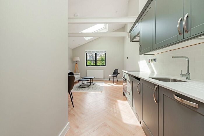 1 Bedroom Flat For Sale In Fordwych Road, London, NW2