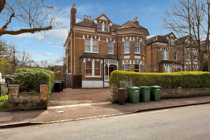 2 Bedroom Flat To Rent In Harold Road, London, SE19