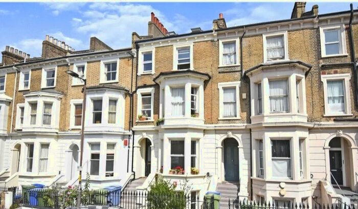 2 Bedroom Flat To Rent In Dagmar Road, London, SE5