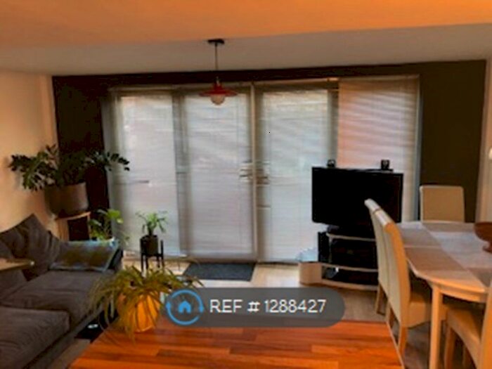 2 Bedroom Detached House To Rent In Shardeloes Road, London SE14