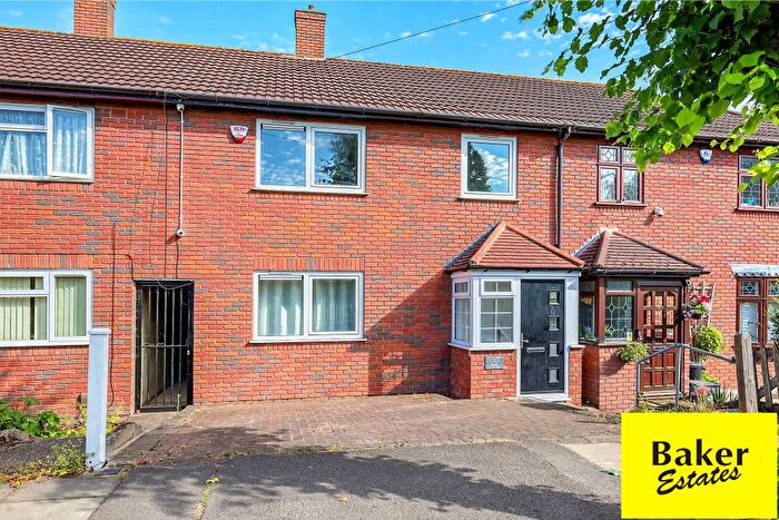 3 Bedroom Terraced House For Sale In Huntsman Road, Hainault, IG6