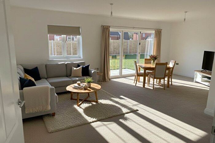 2 Bedroom Bungalow For Sale In Orchard Way, Bramley, Tadley, Hampshire, RG26