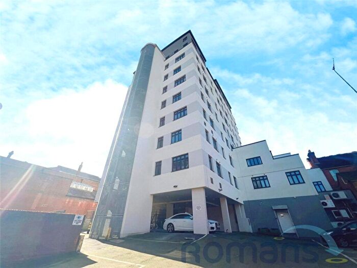 1 Bedroom Apartment For Sale In Station Road, Aldershot, Hampshire, GU11