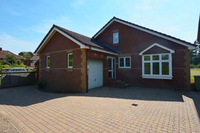 3 Bedroom Detached House To Rent In Harvey Drive, Emberton, MK46
