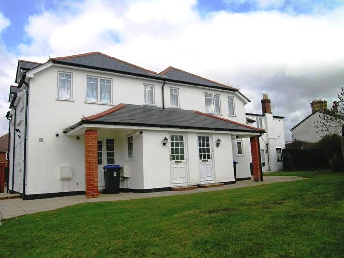 2 Bedroom Maisonette To Rent In Broadway, Knaphill, Woking, Surrey, GU21