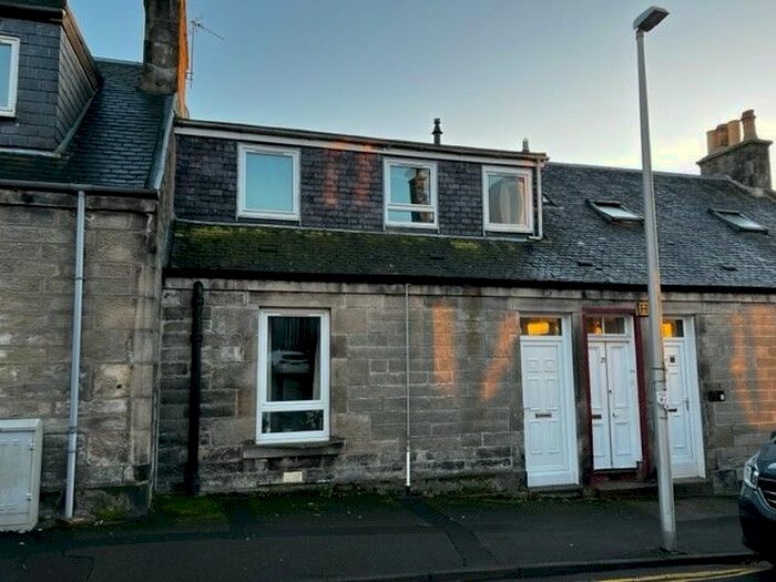2 Bedroom Flat To Rent In Victoria Street, Dunfermline, KY12