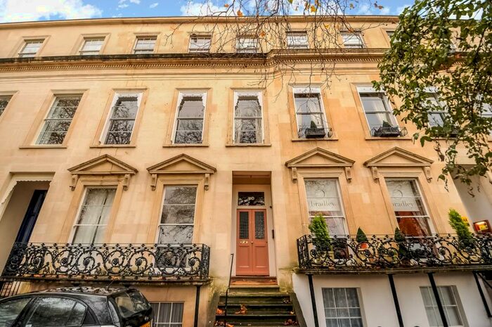 1 Bedroom Apartment To Rent In Royal Parade Cheltenham, GL50