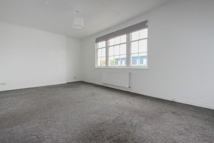 2 Bedroom Flat To Rent In St. James's Street, Brighton, BN2