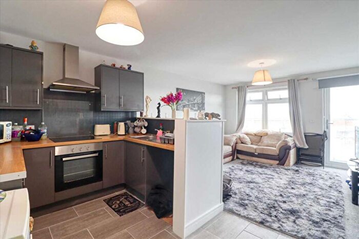 2 Bedroom Apartment For Sale In Jackson Road, Clacton On Sea, CO15