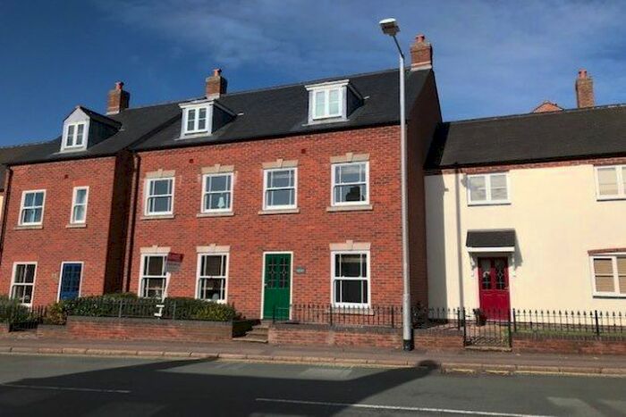 3 Bedroom Property To Rent In Cleveland Mews, Lichfield, WS13