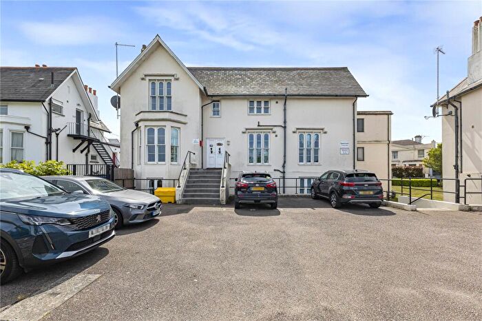 2 Bedroom Flat For Sale In London Road, Northfleet, Gravesend, Kent, DA11
