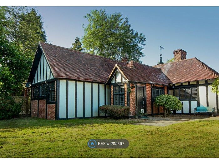 3 Bedroom Bungalow To Rent In Hever Road, Hever, TN8