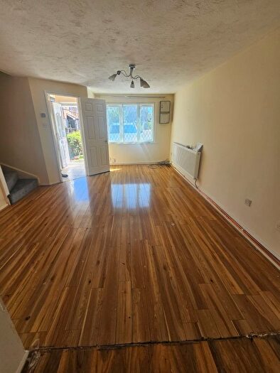 3 Bedroom Terraced House To Rent In Crestwood Way, Hounslow, Middlesex, TW4