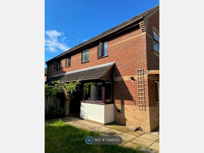 2 Bedroom Semi-Detached House To Rent In Hopkins Close, Cambridge, CB4