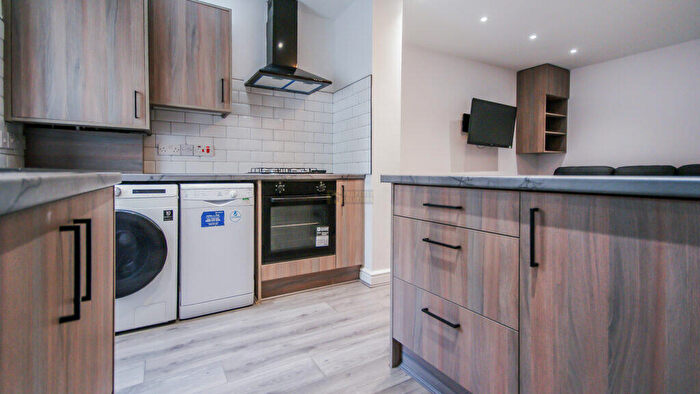 6 Bedroom Terraced House To Rent In Dawlish Road, Selly Oak, Birmingham, B29