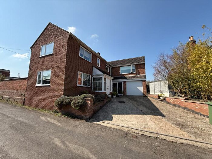 3 Bedroom Detached House For Sale In Back Street, Lutterworth, LE17