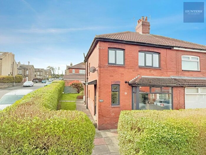 3 Bedroom Semi Detached House For Sale In Pembroke Road, Pudsey, LS28