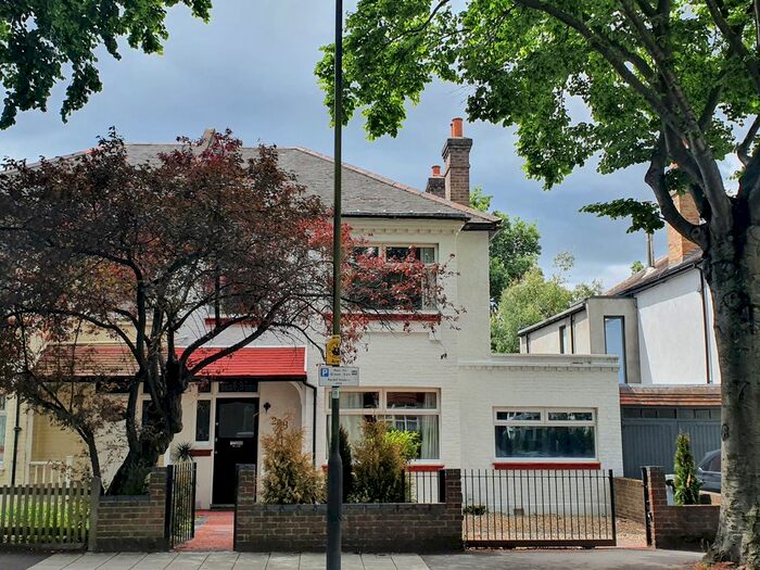 5 Bedroom Semi-Detached House To Rent In Herne Hill Road, Herne Hill, London, SE24