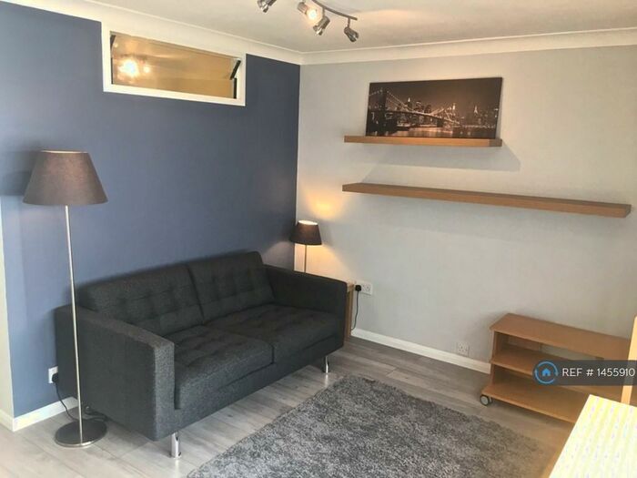 1 Bedroom Flat To Rent In Handcross Road, Luton, LU2