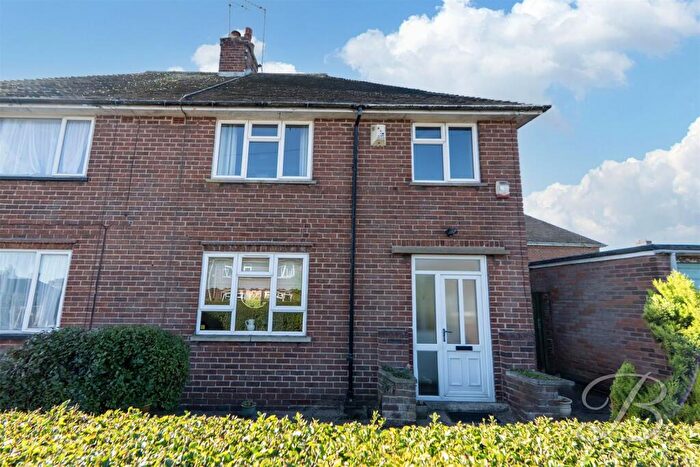 3 Bedroom Semi Detached House For Sale In Beazley Avenue, Mansfield, NG18