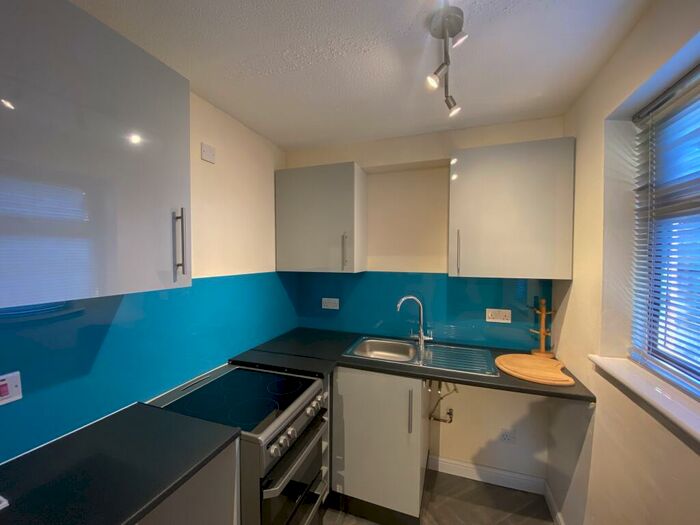 Apartment To Rent In Wainwright, Peterborough, PE4