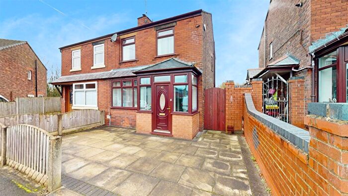 3 Bedroom Semi Detached House For Sale In Holt Crescent, Billinge, Wigan, WN5