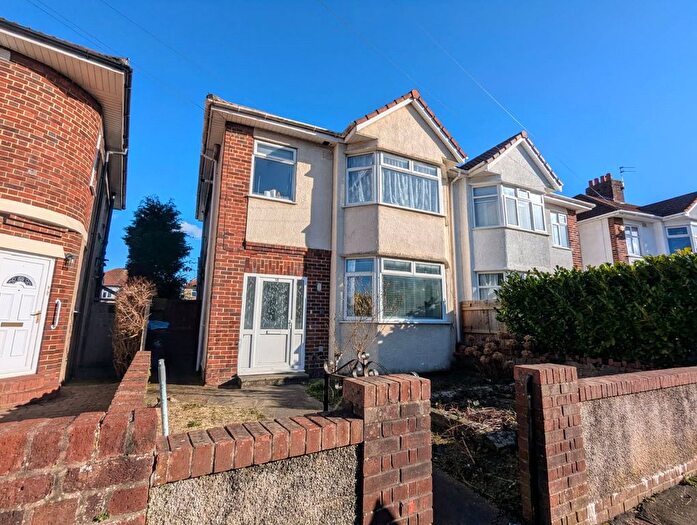 1 Bedroom Property To Rent In Oldbury Court Road, Bristol, Somerset, BS16