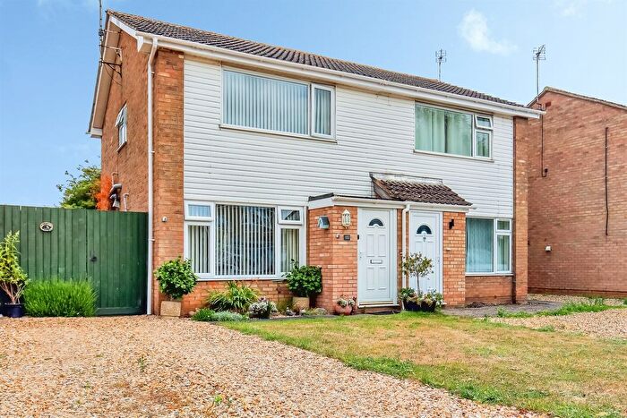 3 Bedroom Semi-Detached House For Sale In Meadow Lane, Ryhall, Stamford, PE9