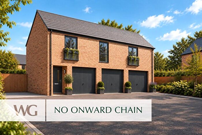 2 Bedroom Semi Detached House For Sale In Gem Avenue, Exeter, EX4