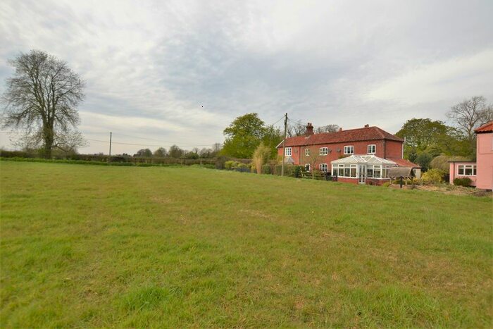 3 Bedroom Semi-Detached House For Sale In Pound Lane, Welborne, Dereham, NR20